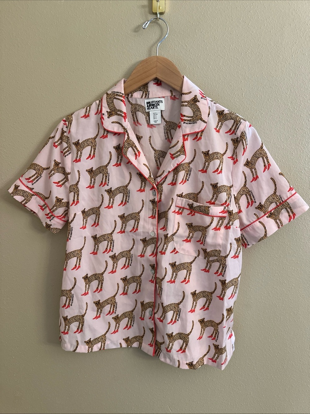 Bouffants & Broken Hearts pajama top pink leopard high heels size small